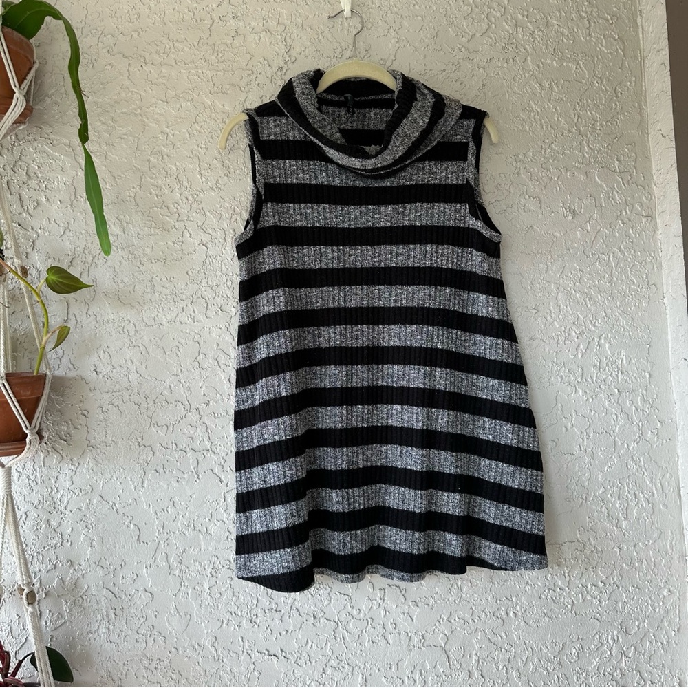Lane Bryant Cowl neck black/grey striped sleeveless sweater swing top